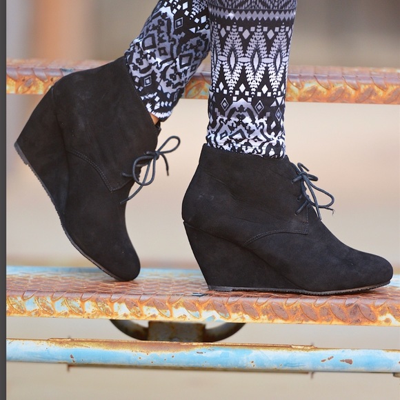 Black Sally wedge lace up bootie - Picture 3 of 4